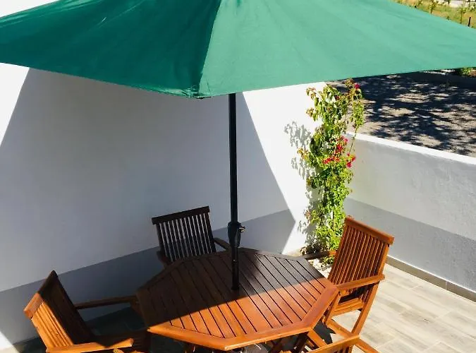 펜션 Quinta Dos Netos 타비라